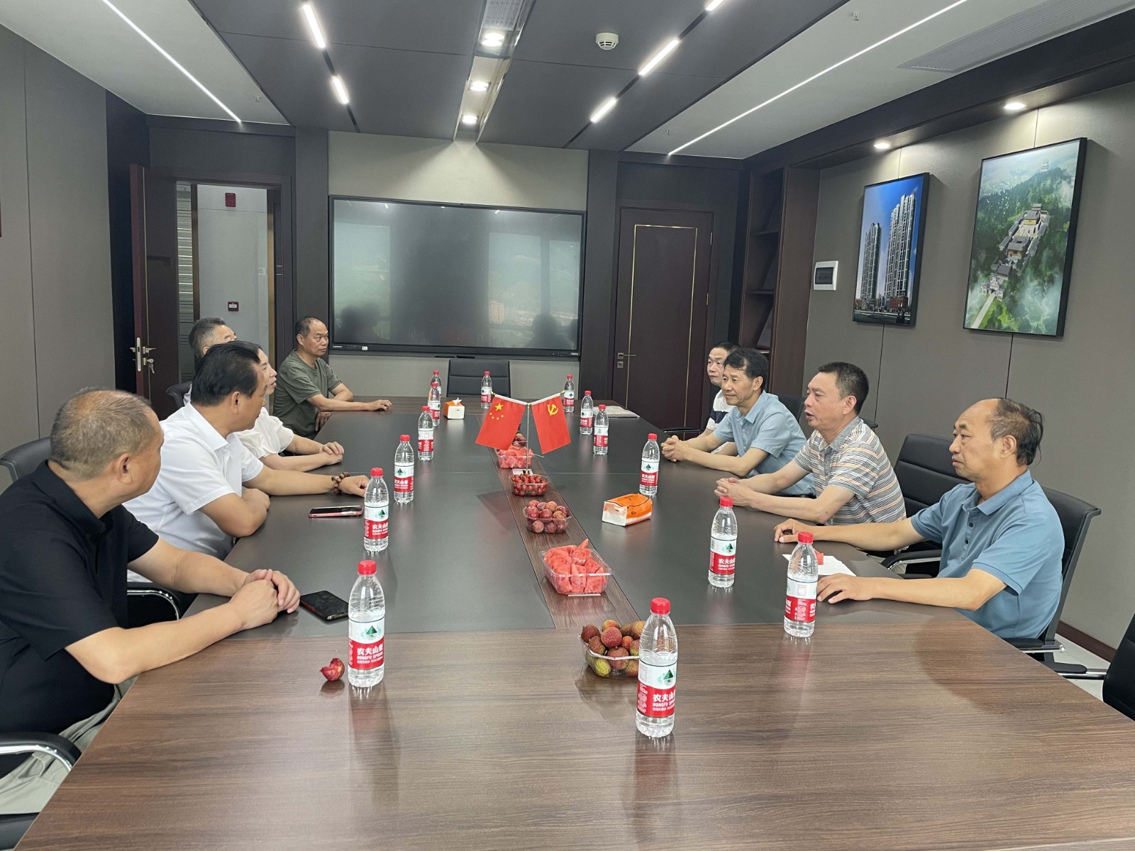 易順建工集團(tuán)有限公司榮獲南平市企業(yè)與企業(yè)家聯(lián)合會四屆理事會“常務(wù)副會長”榮譽稱號